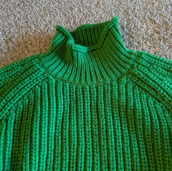 H&M Chunky Turtleneck Sweater - Picture 2 of 6